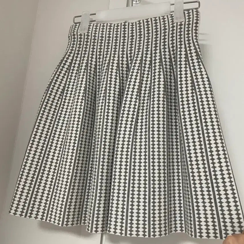 [BUNJANG] Club Monaco Knit Skirt / 클럽모나코 니트 스커트
