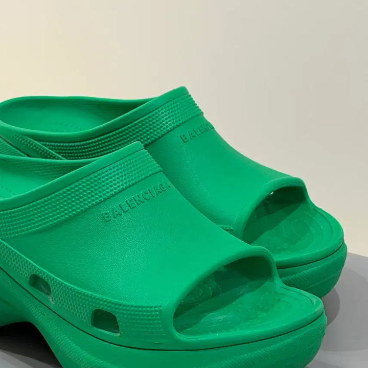 [BUNJANG] Balenciaga x Crocs Green Collaboration Slides / 발렌시아가 크록스 그린 슬리퍼