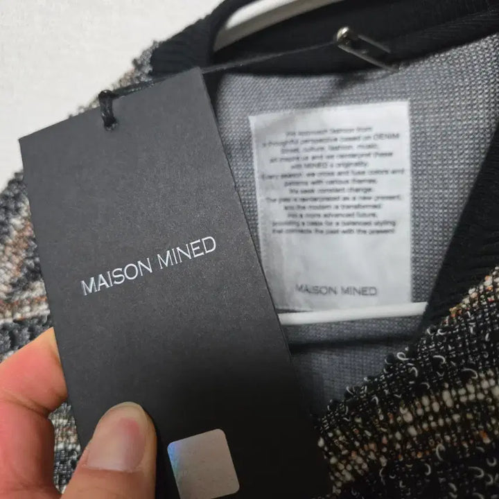 [BUNJANG] Maisonmined Bouclé Short Sleeve Knit T-Shirt / 메종미네드 부클 반팔니트 새상품/ 남성 티셔츠 / 남성 니트