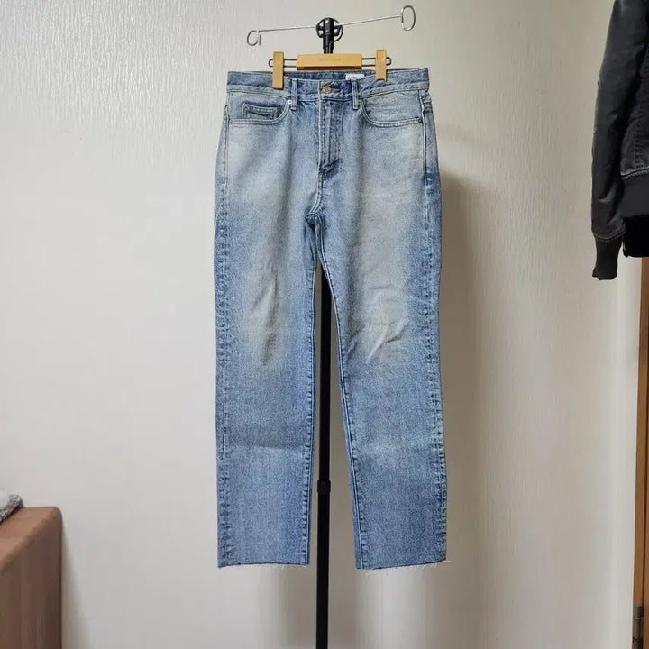 [BUNJANG] Modenaine Light Wash Denim Pants / 모드나인 연청 데님 팬츠 30