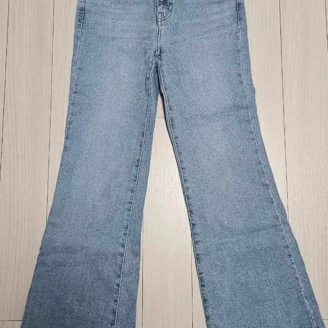 [BUNJANG] Guess Bootcut Jeans Size 25 / 게스청바지 25