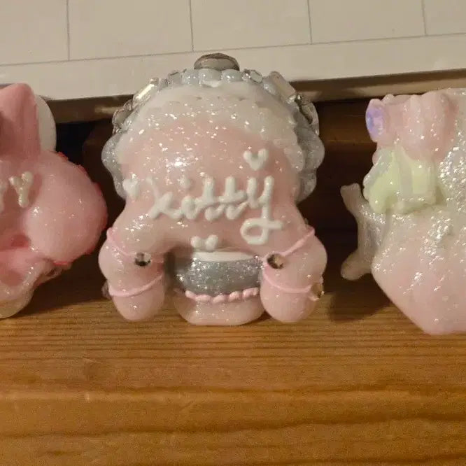 [BUNJANG] Handmade Hello Kitty Figure with Cubic Decorations / 수제키티피규어