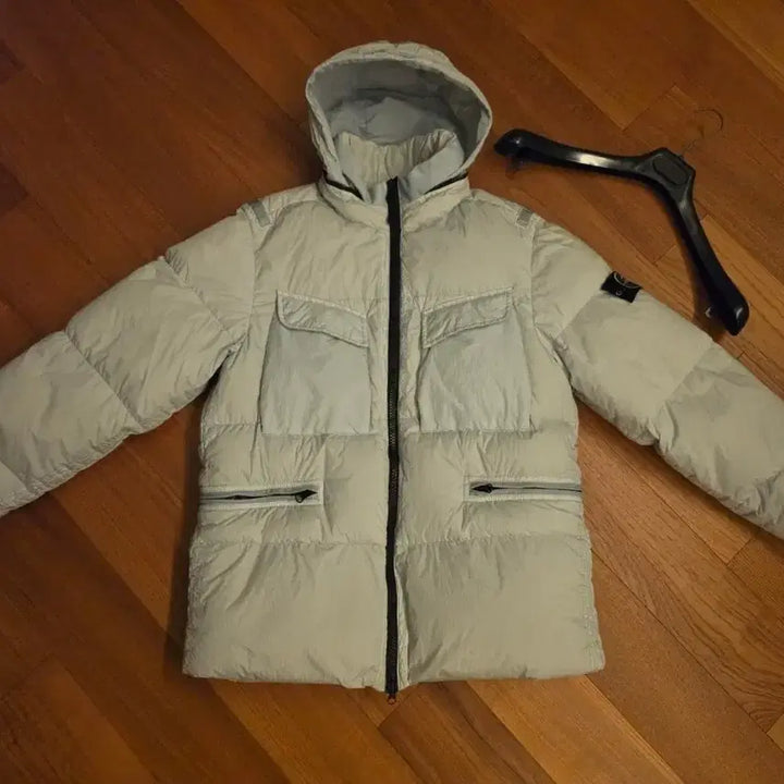[BUNJANG] Stone Island 22FW Crinkle Labs Down Jacket Pearl Grey S / 스톤아일랜드 22FW 크링클랩스 패딩 펄그레이 S 백화점정품