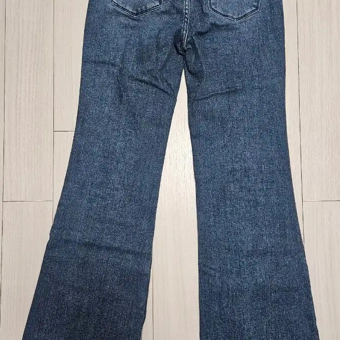 [BUNJANG] Guess Bootcut Jeans Size 25 / 게스  청바지 25