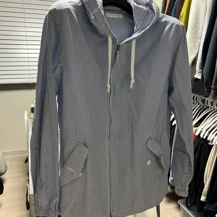 [BUNJANG] Uniqlo Hooded Jacket Size M - Set of 3 / 유니클로 후드자켓 m 3매 묶음 판매합니다