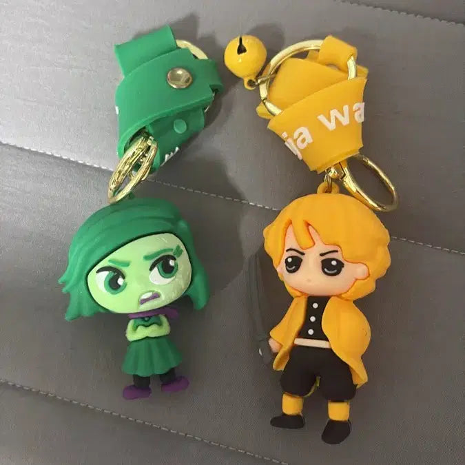 [BUNJANG] Inside Out Anger Keychain &amp; Demon Slayer Zenitsu Keychain / 키링 싸게 팝니다