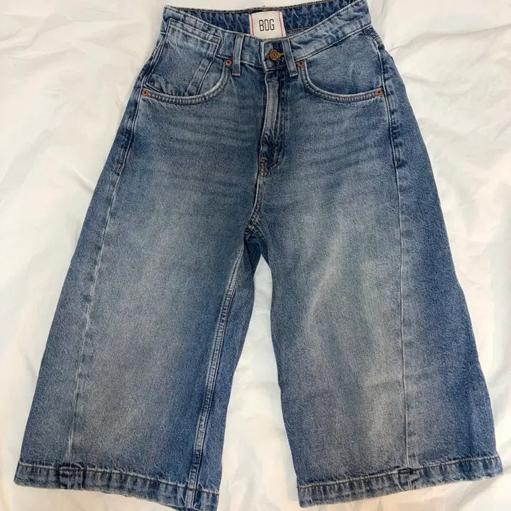 [BUNJANG] BDG Urban Outfitters Denim Bermuda Shorts Size 24 / urbanoutfitters BDG 데님 버뮤다 24