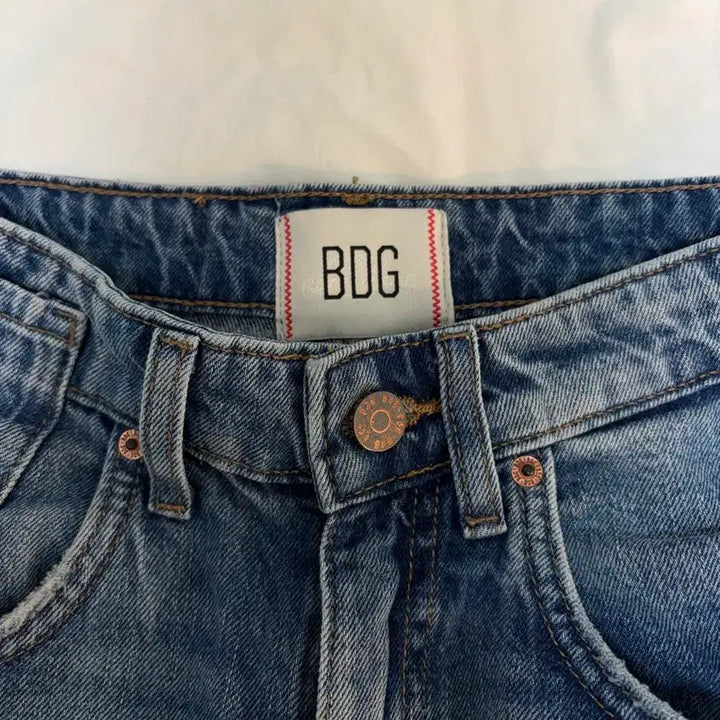 [BUNJANG] BDG Urban Outfitters Denim Bermuda Shorts Size 24 / urbanoutfitters BDG 데님 버뮤다 24