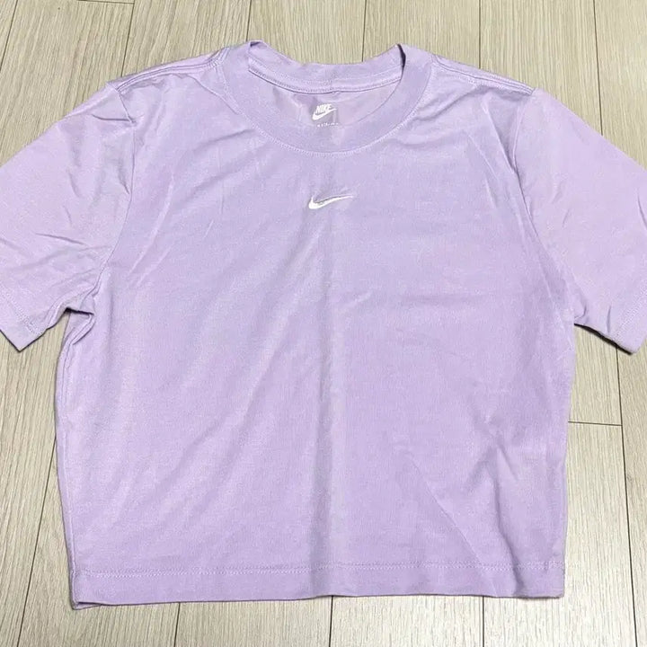 [BUNJANG] Nike Essential Slim Fit Crop T-Shirt / 나이키 에센셜 슬림핏 크롭 티셔츠