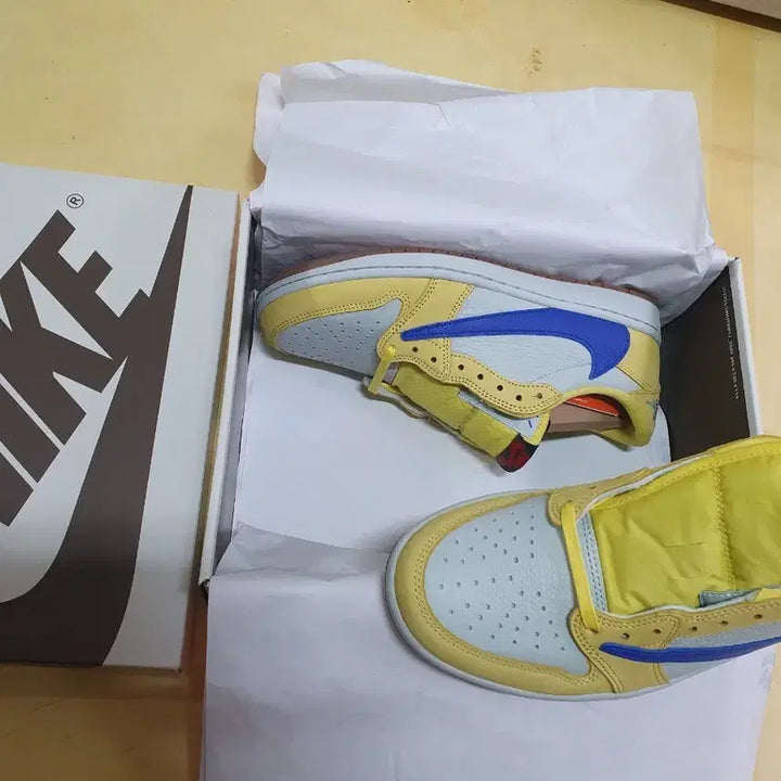 [BUNJANG] Air Jordan 1 Low OG SP Travis Scott Canary / (W) 조던 1 x 트래비스 스캇 레트로 로우 OG SP 카나리