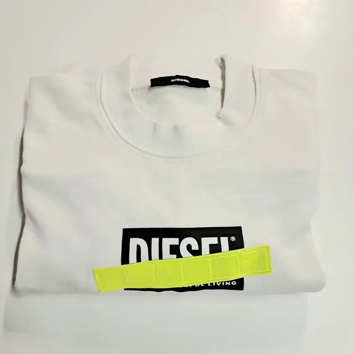 [BUNJANG] Diesel White Sweatshirt T-Shirt / 디젤 화이트 맨투맨 티셔츠