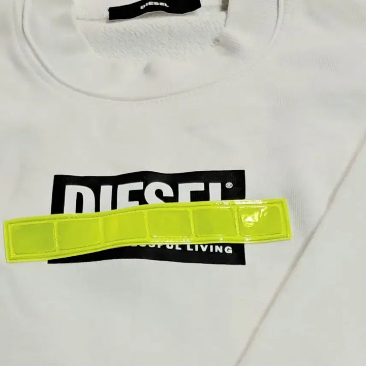 [BUNJANG] Diesel White Sweatshirt T-Shirt / 디젤 화이트 맨투맨 티셔츠