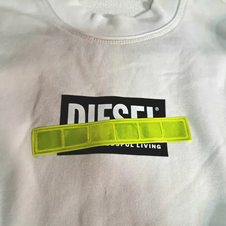[BUNJANG] Diesel White Sweatshirt T-Shirt / 디젤 화이트 맨투맨 티셔츠