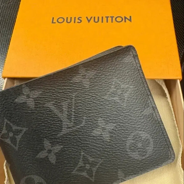 [BUNJANG] Louis Vuitton Eclipse Monogram Bifold Wallet / 루이비통 반지갑 이클립스 모노그램