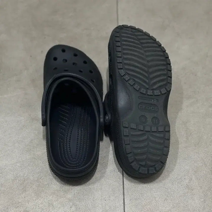 [BUNJANG] Crocs Classic Clog Black US 9 (270mm) / 크록스 270 클래식 클로그 블랙