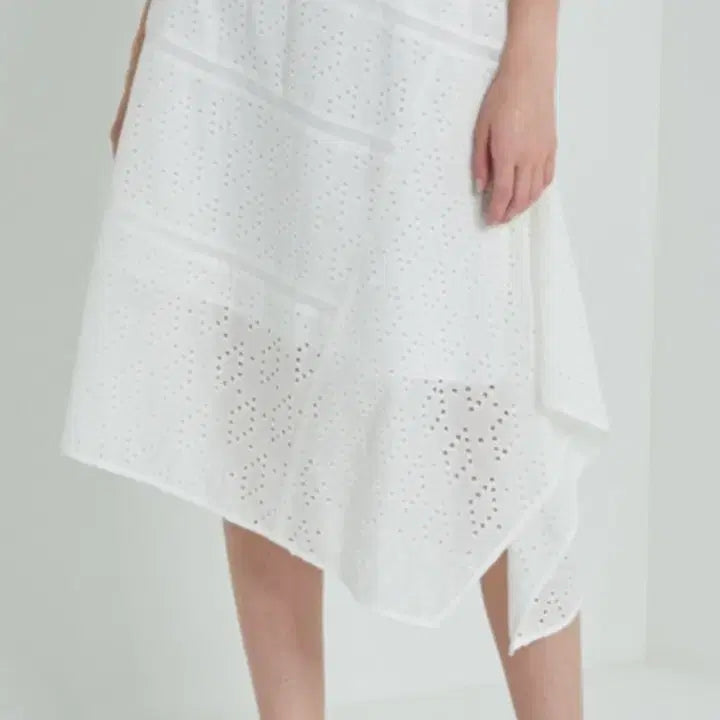 [BUNJANG] SJSJ Eyelet Asymmetrical Midi Skirt / SJSJ 한섬 에스제이에스제이 아일렛 언발란스 스커트