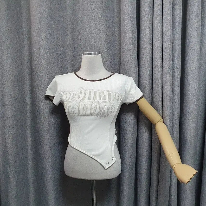 [BUNJANG] Ordinary Holiday T-Shirt / 오디너리홀리데이 택42.000원 티셔츠