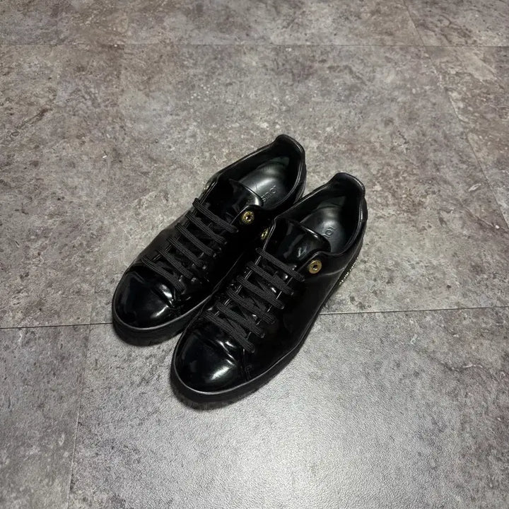 [BUNJANG] Louis Vuitton Sneakers / 루이비통 스니커즈 36
