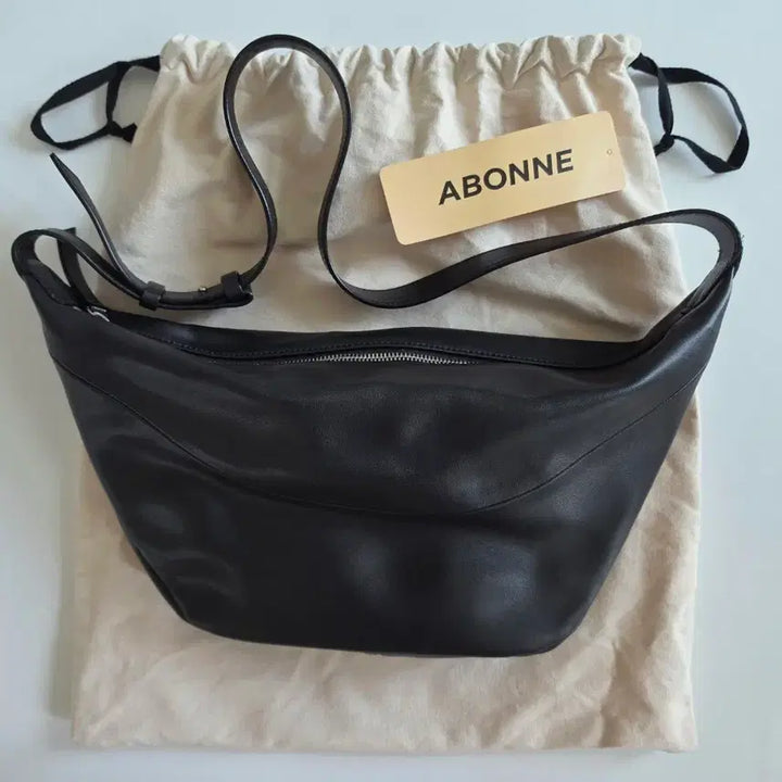 [BUNJANG] Leavone Martin Bag Black Cowhide Leather Bag / 르아보네 마틴백 블랙 소가죽백