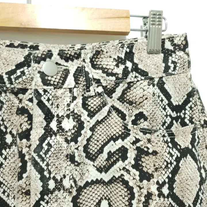 [BUNJANG] Zara Python Print Skirt M / 자라 파이톤 뱀피 무늬 스커트 M
