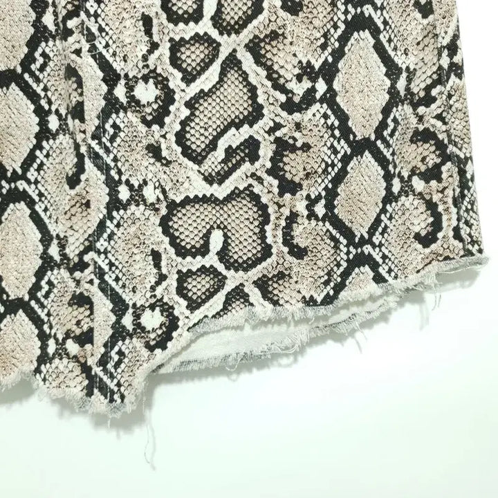 [BUNJANG] Zara Python Print Skirt M / 자라 파이톤 뱀피 무늬 스커트 M
