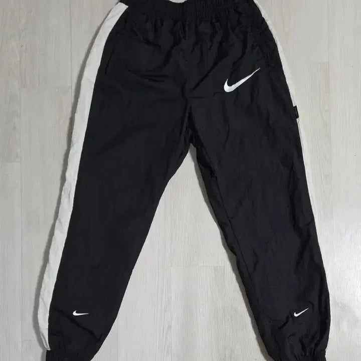 [BUNJANG] Nike Big Swoosh Woven Pants Triple Logo / (착샷) 나이키 빅스우시 우븐 팬츠 트리플 로고