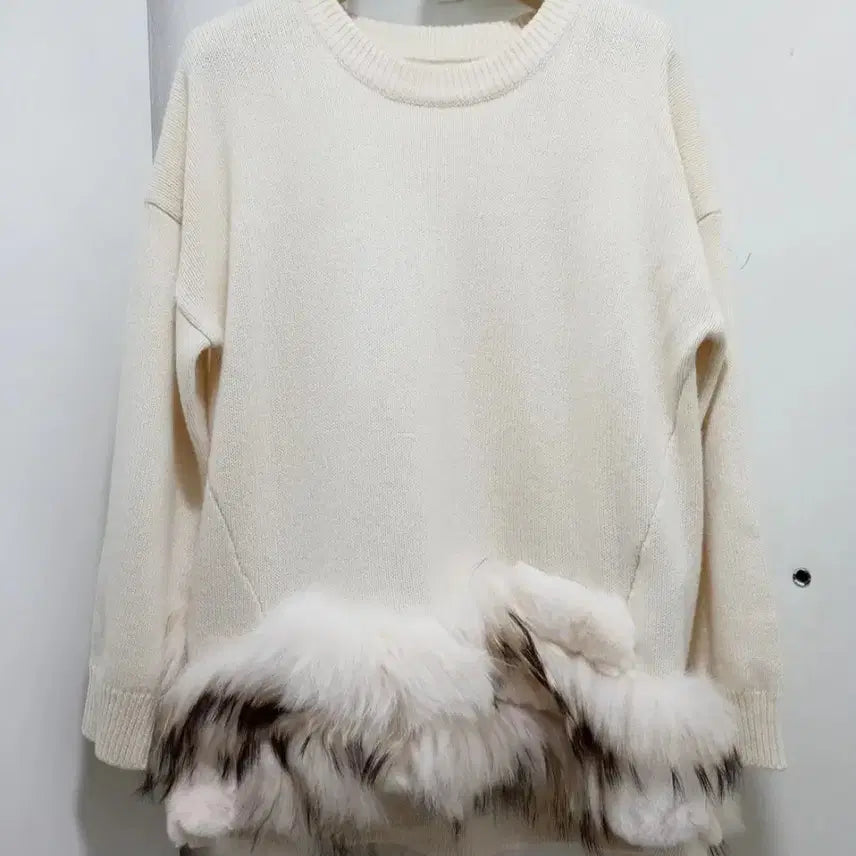 [BUNJANG] Diagram by Grace Continental Embellished Knit Top / 디아그램 퍼장식니트티