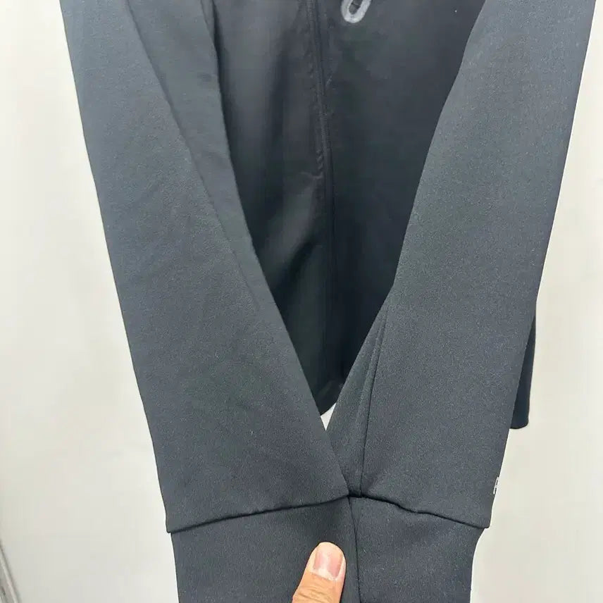 [BUNJANG] Arabian Vintage Spider Black Softshell Jacket (Size 100) / [만원 아라비아빈티지]스파이더 블랙 소프트쉘 자켓 100