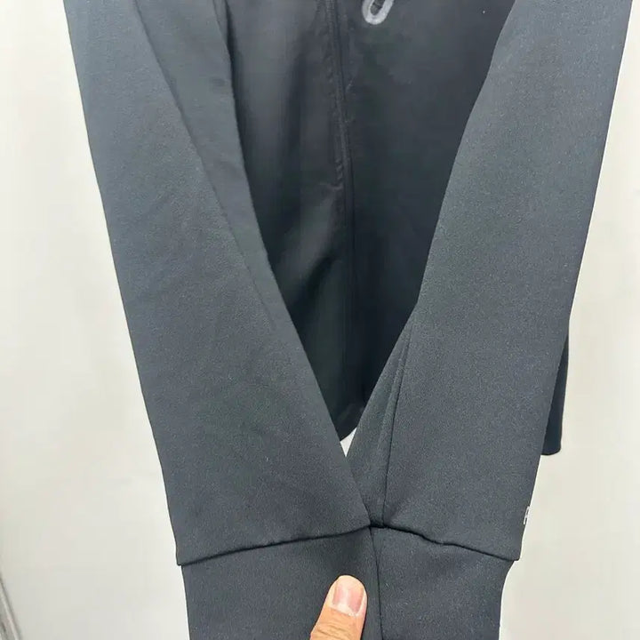 [BUNJANG] Arabian Vintage Spider Black Softshell Jacket (Size 100) / [만원 아라비아빈티지]스파이더 블랙 소프트쉘 자켓 100