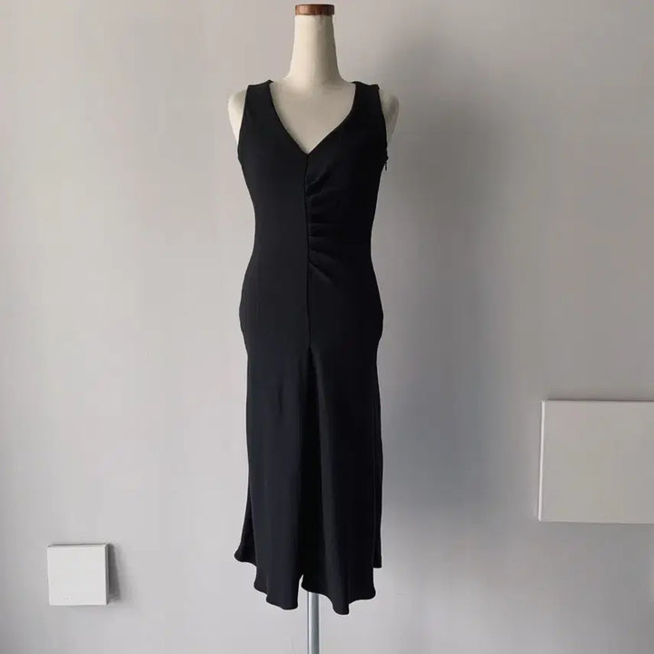 [BUNJANG] Giorgio Armani Collezioni Navy Blue Dress / 아르마니 콜레지오니 진네이비 원피스 4455