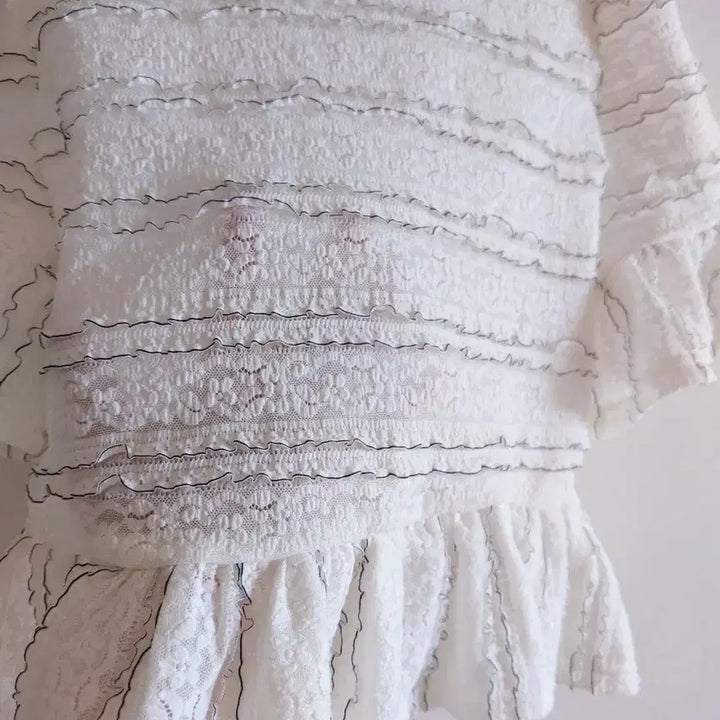 [BUNJANG] White Shirring Frill Short Sleeve Blouse / 화이트 셔링 블라우스 프릴 반팔