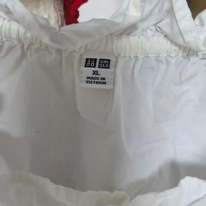 [BUNJANG] Uniqlo White Blouse XL / (오프숄더 가능) 유니클로 화이트 블라우스 XL