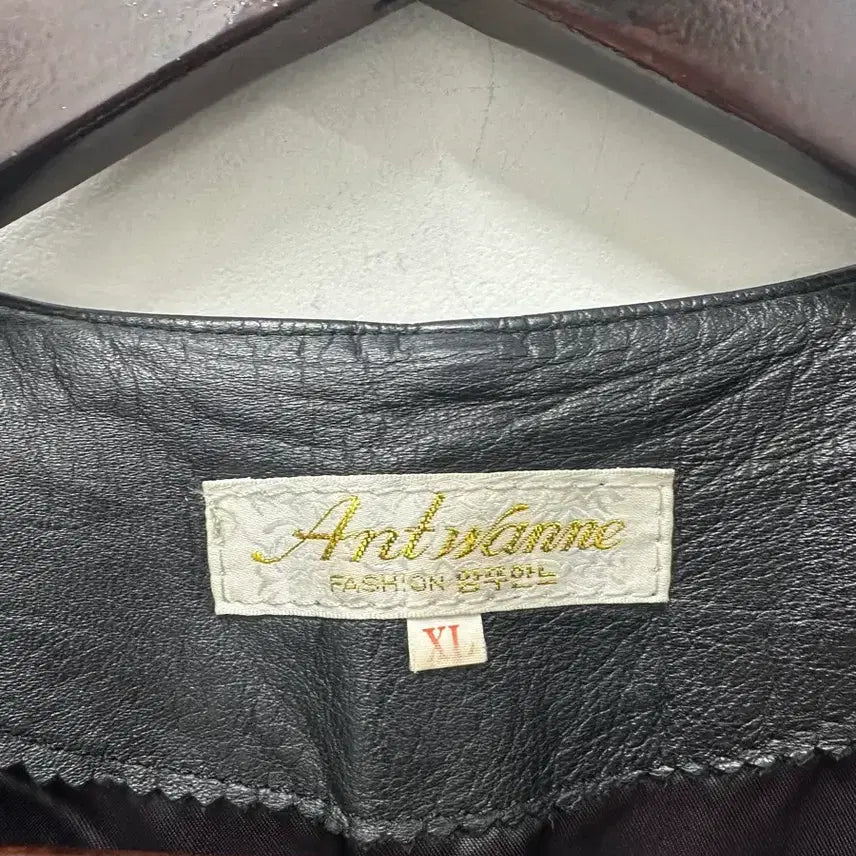 [BUNJANG] Arabia Vintage Black Leather Vest XL / [만원 아라비아빈티지]빈티지 소가죽 블랙 레더 조끼 XL