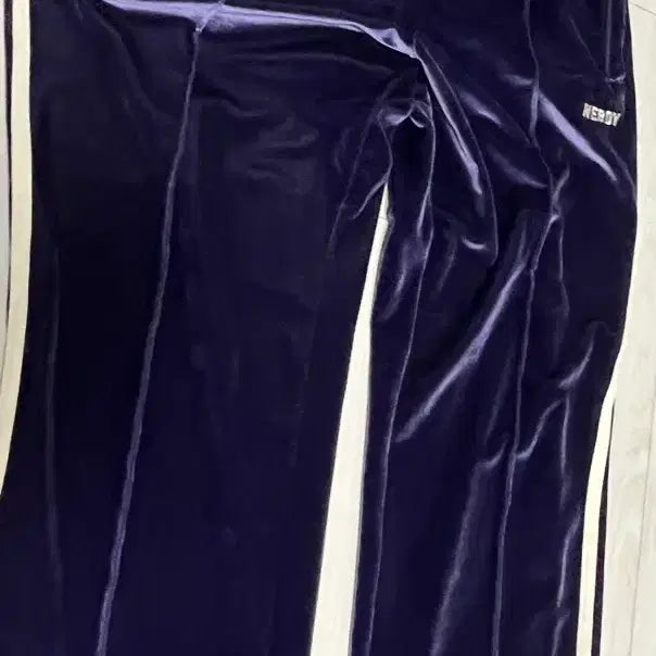 [BUNJANG] NERDY Velvet Training Set (Size L) / 널디 벨벳 트레이닝 세트 판매