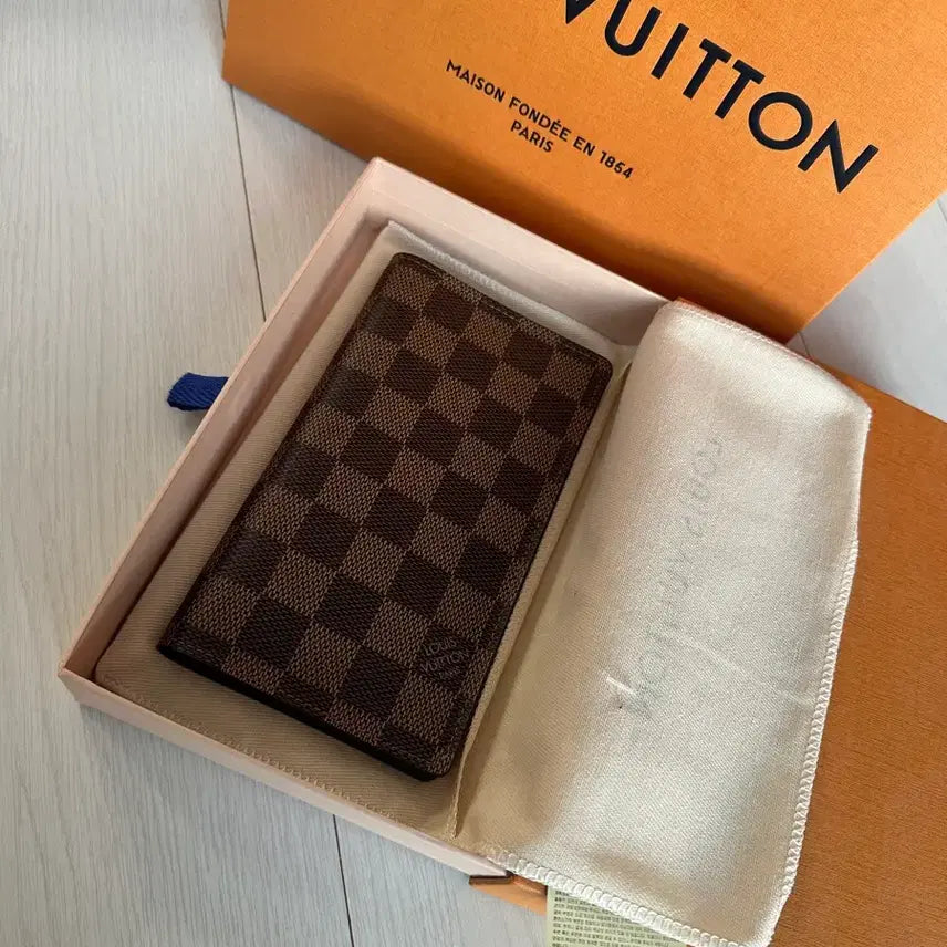 [BUNJANG] Louis Vuitton Damier Ebene Passport Holder / (새상품) 루이비통 여권지갑 다미에 에벤
