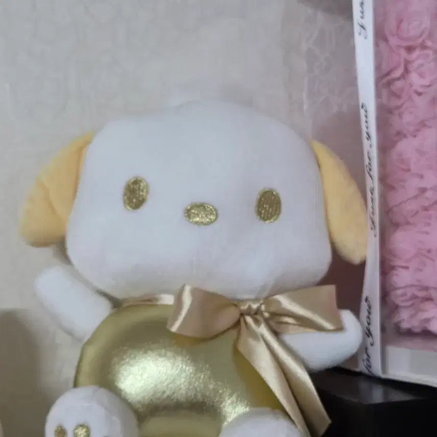 [BUNJANG] Sanrio Pochacco Doll Gold Ribbon / 포차코 인형 골드