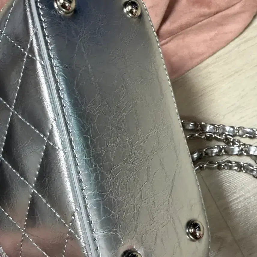 [BUNJANG] Cardinal Red Vanity Silver Tote Bag / 카디널레드 베니티 실버