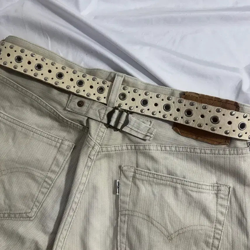 [BUNJANG] Vintage Studded Eyelet Leather Belt / 빈티지 스터드 아일렛 레더 벨트