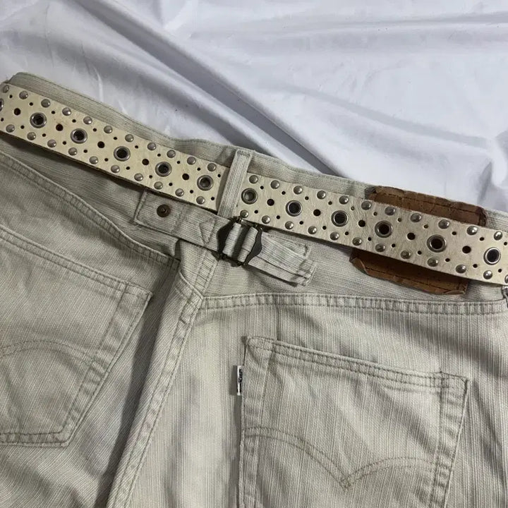 [BUNJANG] Vintage Studded Eyelet Leather Belt / 빈티지 스터드 아일렛 레더 벨트