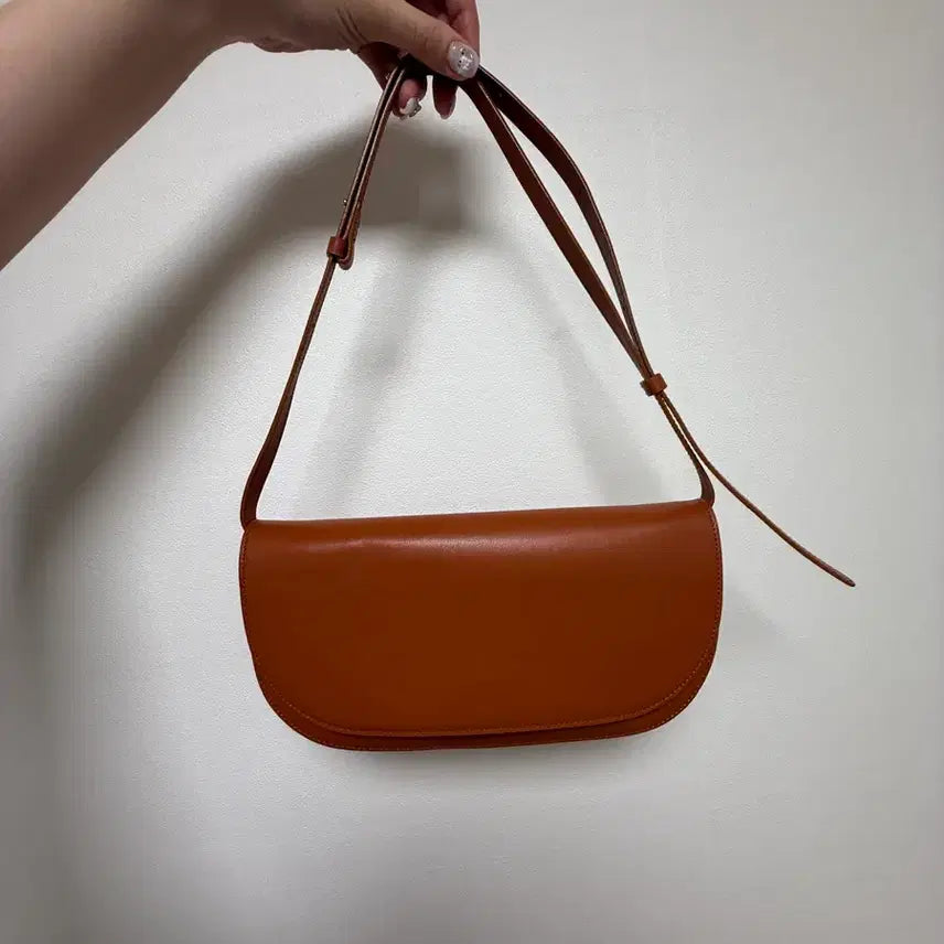 [BUNJANG] Elvategev Shoulder Bag / Cross Bag / 숄더백/크로스백 (엘바테게브 Elvategev)