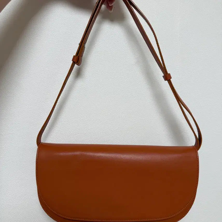 [BUNJANG] Elvategev Shoulder Bag / Cross Bag / 숄더백/크로스백 (엘바테게브 Elvategev)