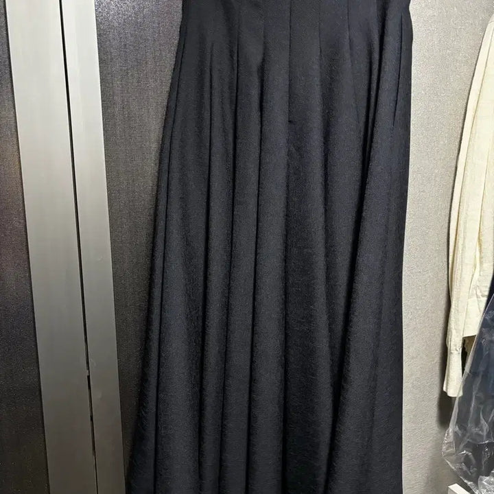 [BUNJANG] MICHAA Navy Skirt (Size 55, New) / 미샤 네이비 스커트 55(새상품)