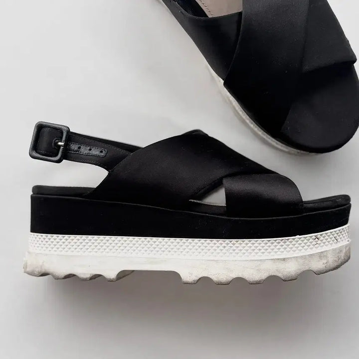 [BUNJANG] Miu Miu Black Satin Platform Cross Strap Sandals / 미우미우 miu miu 크로스 스트랩 샌들