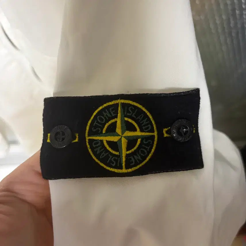 [BUNJANG] Stone Island 23SS Overshirt White / 23ss 스톤아일랜드 오버셔츠 화이트
