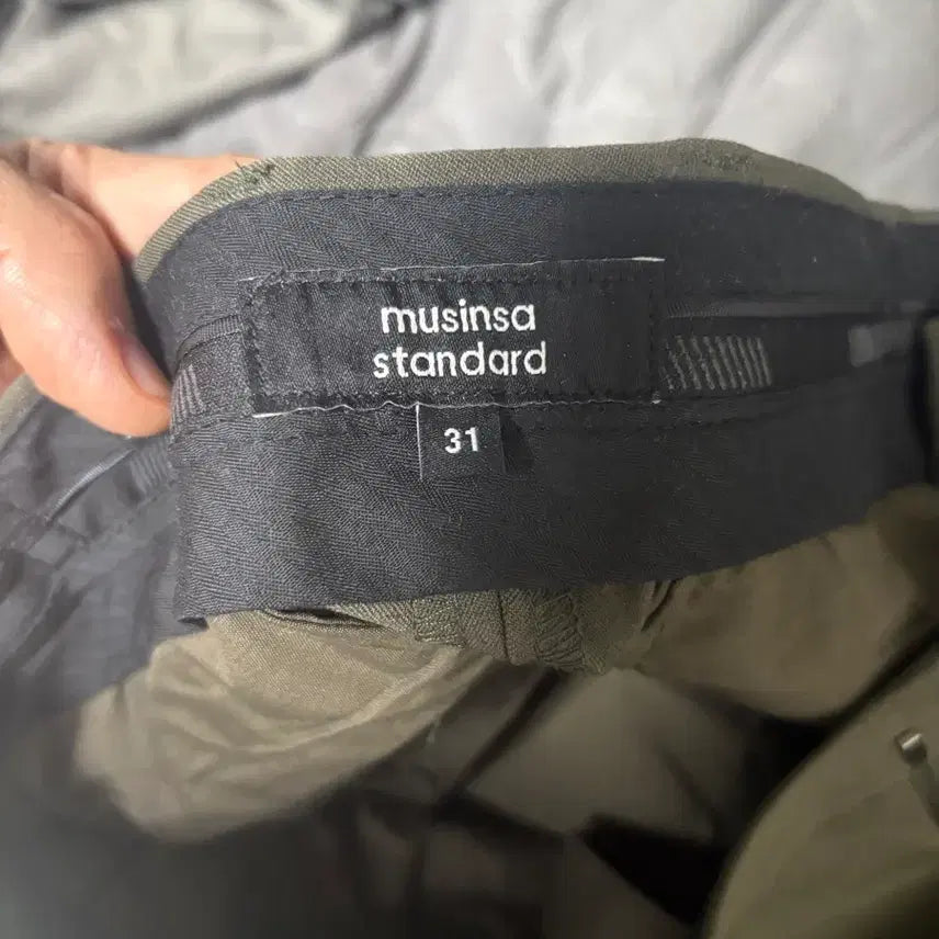 [BUNJANG] Musinsa Standard Real Wide Hidden Banding Slacks Dusty Khaki Size 31 / 리얼 와이드 히든 밴딩 슬랙스 더스티 카키 31