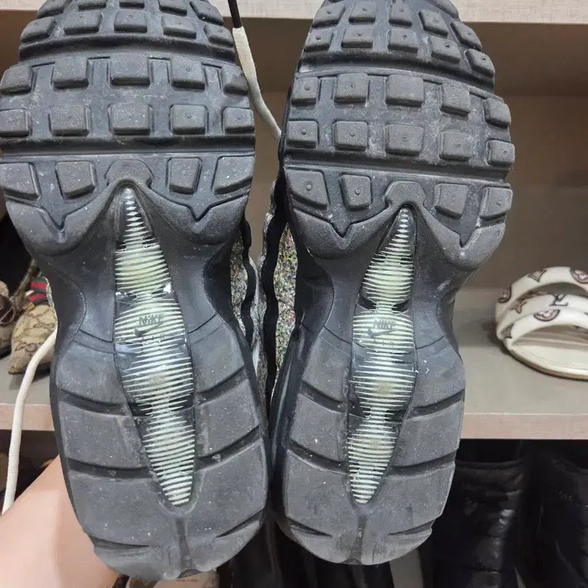 [BUNJANG] Nike Air Max 95 SE Sneakers / 나이키 에어맥스 95 SE 스니커즈 240