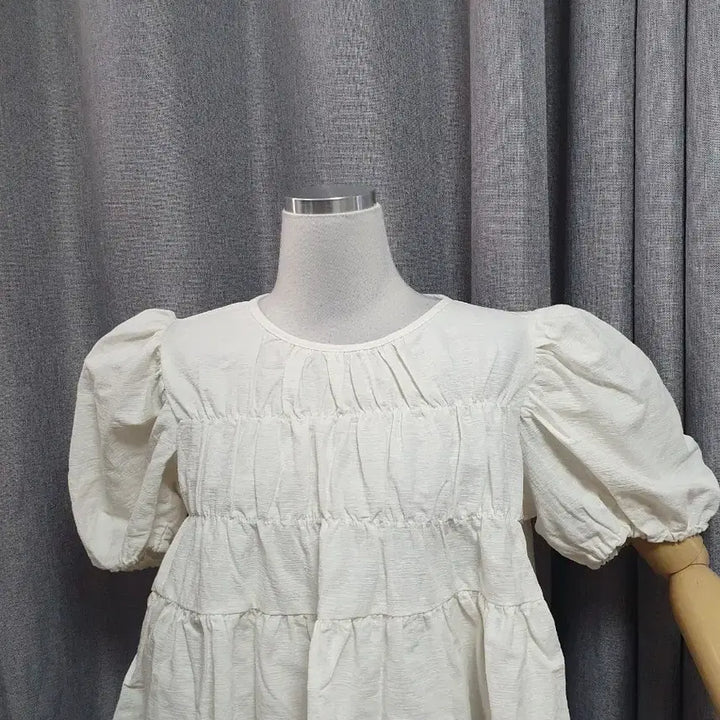 [BUNJANG] White Puff Blouse / 밴딩 화이트 퍼프블라우스