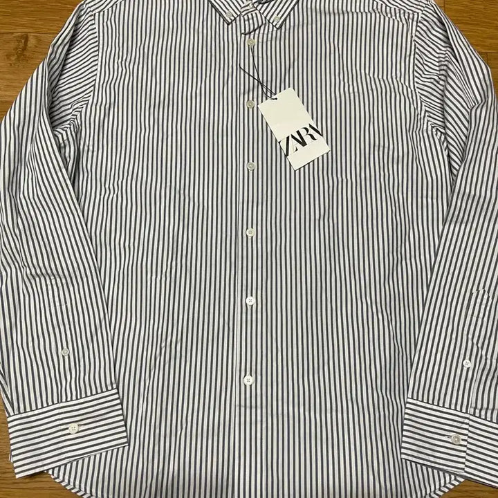 [BUNJANG] Zara Striped Shirt Size 105 (New) / 자라(Zara) 스트라이프 셔츠 105사이즈 새제품