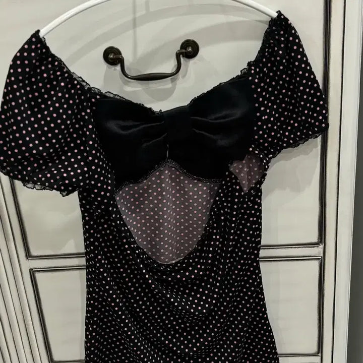 [BUNJANG] Dot Top with Back Ribbon and Slit Detail / 마즈깔 다이아깔 오네갸루 히메갸루 백리본 뒷트임 도트 탑