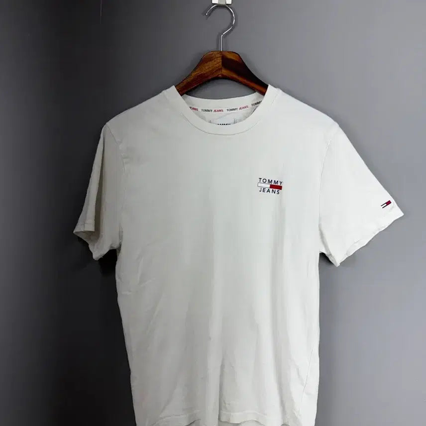 [BUNJANG] Tommy Jeans Crewneck Short Sleeve T-Shirt E74 / 타미진스 크루넥 반팔 티셔츠 E74